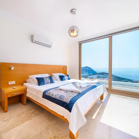 Hotell Eco Safran Hill 4*